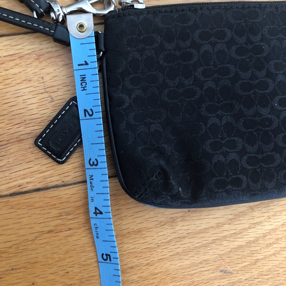 Small Coach Wristlet! - Picture 5 of 5